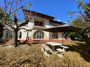 Villa avec Piscine Intérieure, 5 Chambres, Proche Plage et Commerces à Arcachon - FR-1-374-220
